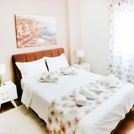 Best House, Ellinou Stratiotou, Ayia, Patra Εξωτερικό φωτογραφία