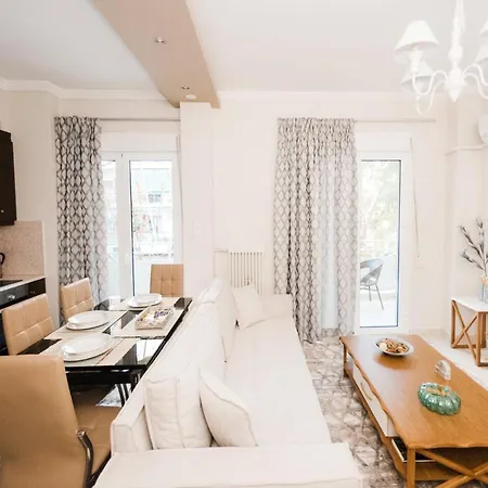 Best House, Ellinou Stratiotou, Ayia, Patra Εξωτερικό φωτογραφία