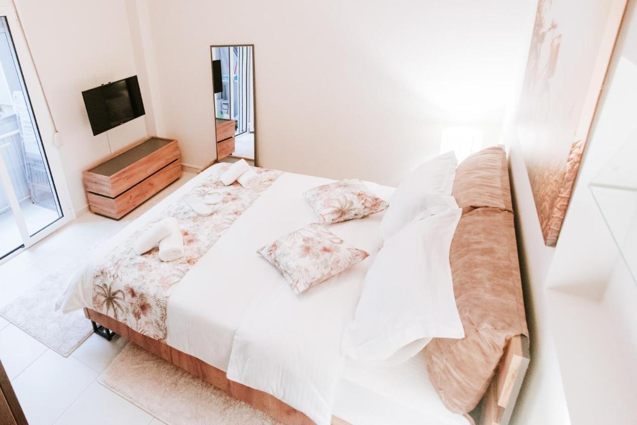 House, Ellinou Stratiotou, Ayia,